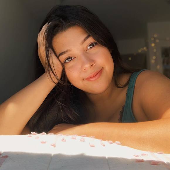 halleejo27